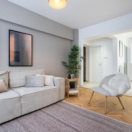 Majestic Downtown Apartment 부쿠레슈티 외부 사진