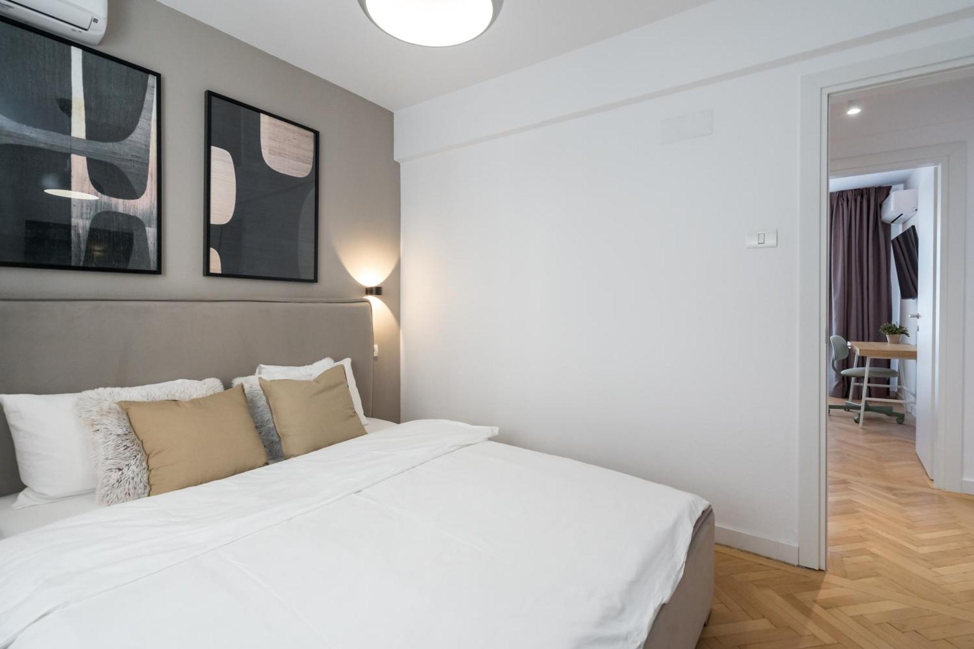 Majestic Downtown Apartment 부쿠레슈티 외부 사진