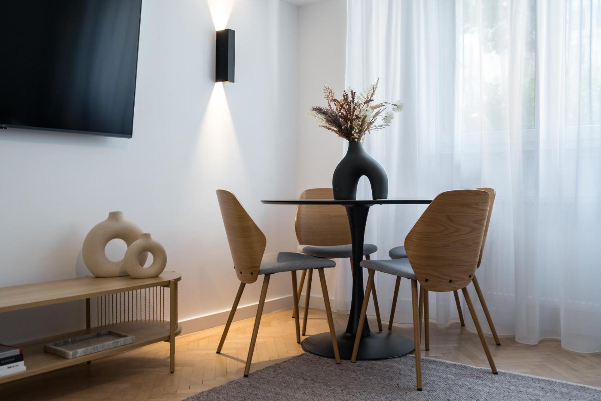 Majestic Downtown Apartment 부쿠레슈티 외부 사진